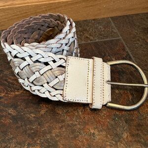 Hollister women’s leather wide braided off white,pewter silver color. Size XS-S
